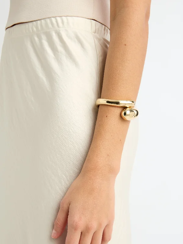 INFINITY BANGLE